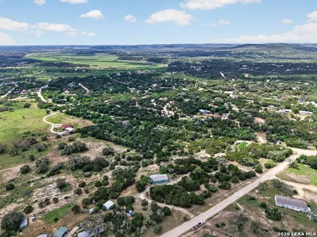 1721 LAKESHORE DR N Bandera, TX 78003