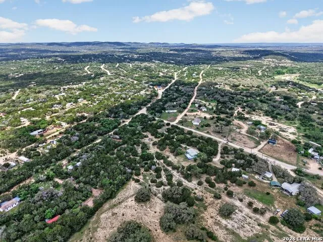 1721 LAKESHORE DR N Bandera, TX 78003