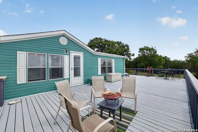 1721 LAKESHORE DR N Bandera, TX 78003