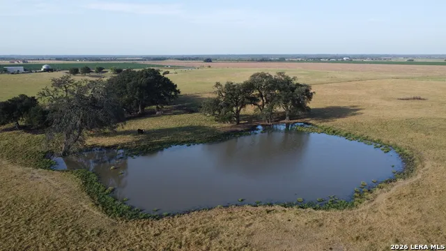 1002 County Road 532 Hondo, TX 78861
