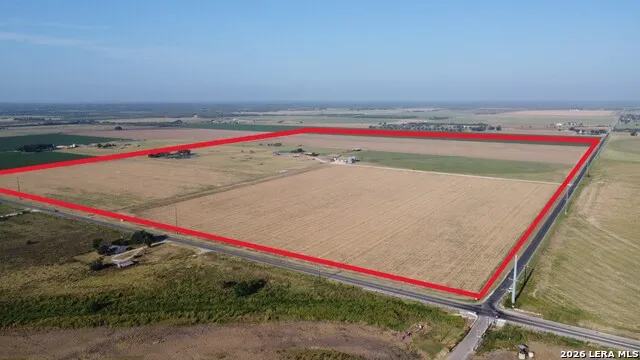 1002 County Road 532 Hondo, TX 78861