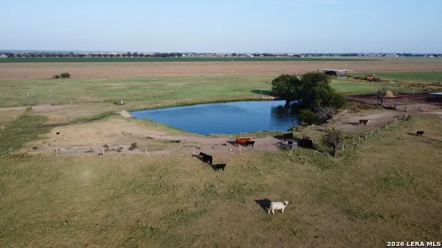 1002 County Road 532 Hondo, TX 78861
