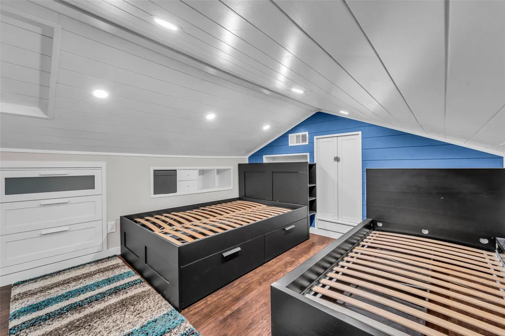 8043 Zimmermann Drive Houston, TX 77088
