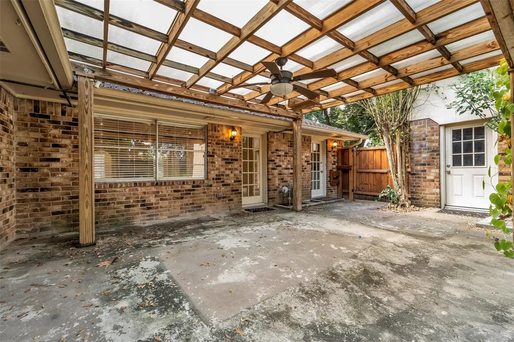 8043 Zimmermann Drive Houston, TX 77088