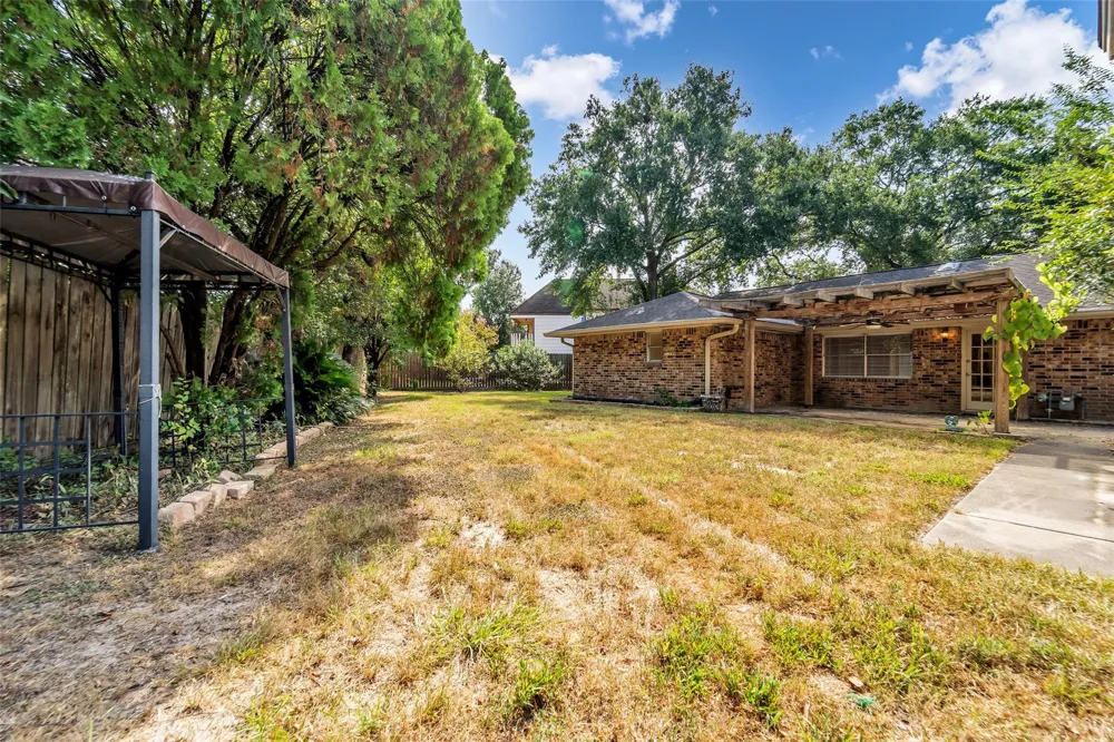 8043 Zimmermann Drive Houston, TX 77088