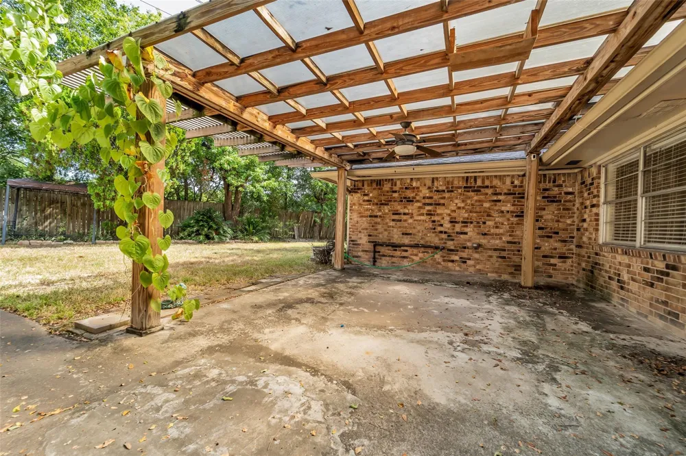 8043 Zimmermann Drive Houston, TX 77088