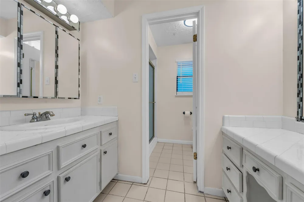 8043 Zimmermann Drive Houston, TX 77088