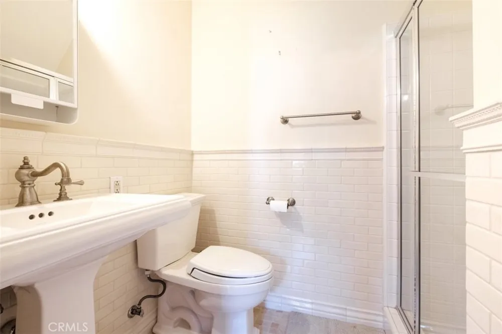 2490 Cumberland San Marino, CA 91108