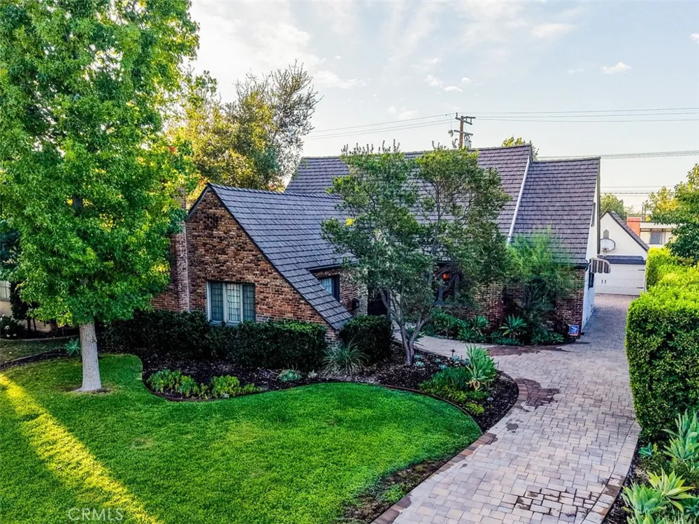 2490 Cumberland San Marino, CA 91108