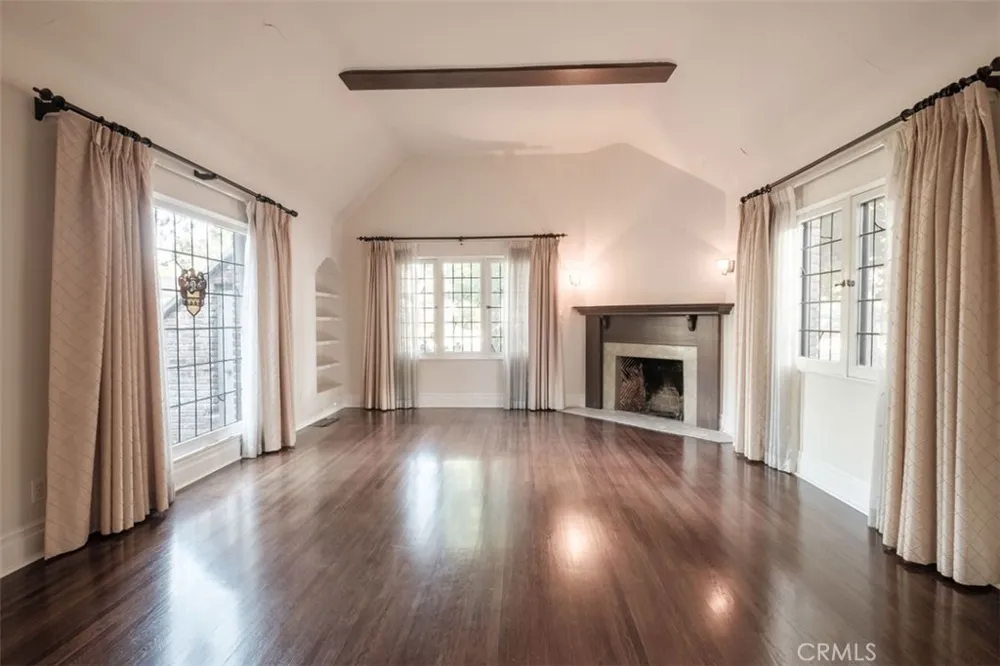 2490 Cumberland San Marino, CA 91108