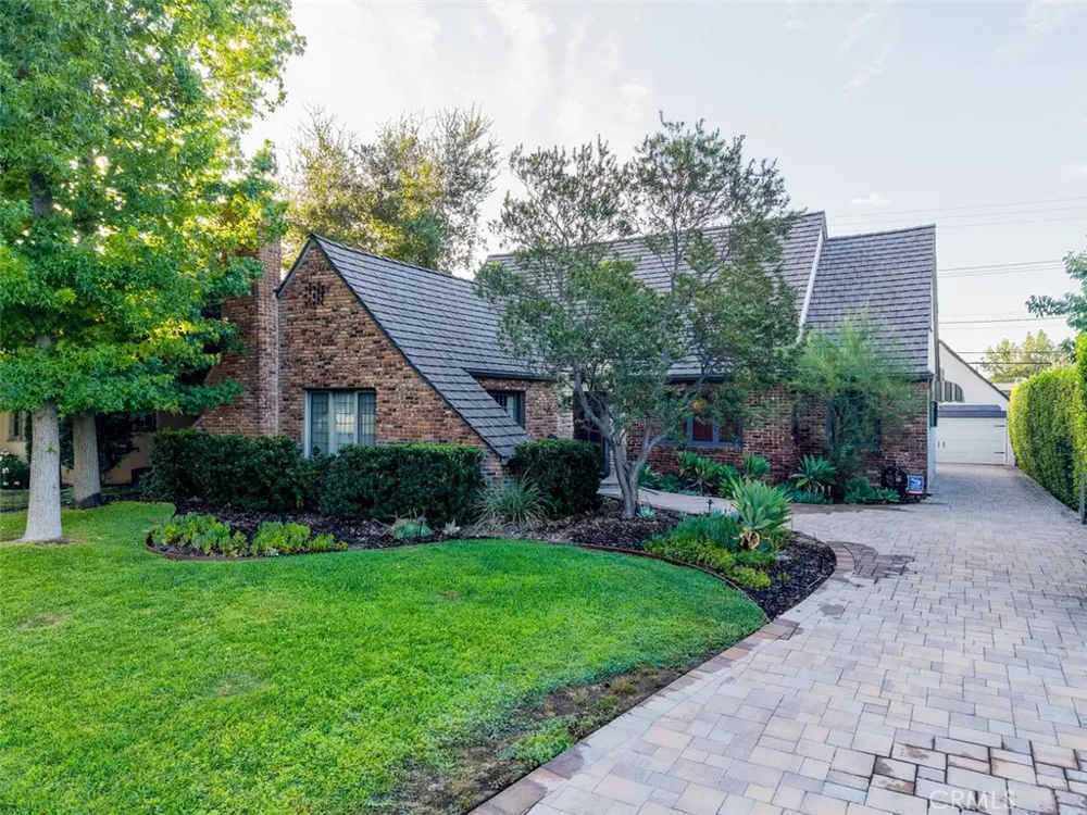 2490 Cumberland San Marino, CA 91108