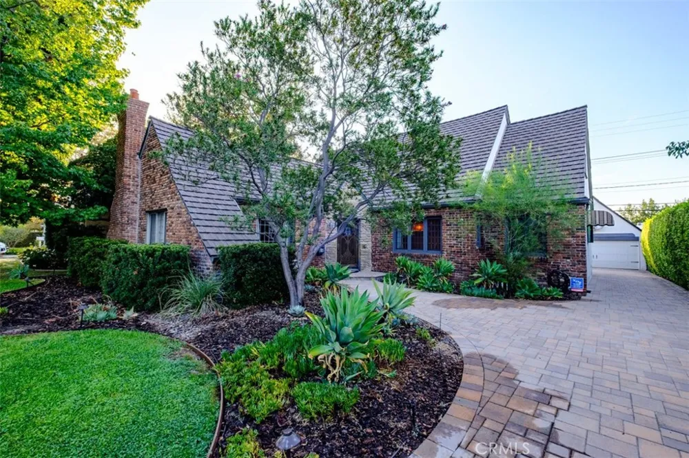 2490 Cumberland San Marino, CA 91108