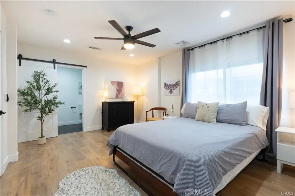 135 Vendome Street Los Angeles, CA 90026