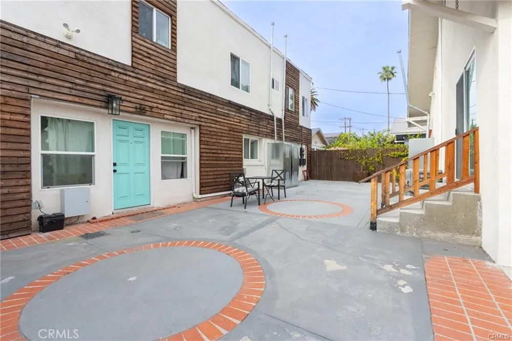 135 Vendome Street Los Angeles, CA 90026