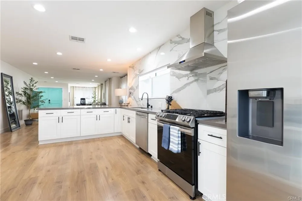 135 Vendome Street Los Angeles, CA 90026