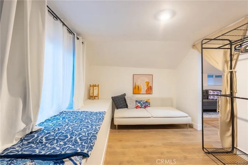 135 Vendome Street Los Angeles, CA 90026