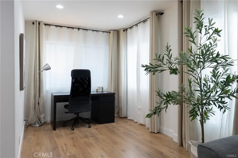 135 Vendome Street Los Angeles, CA 90026
