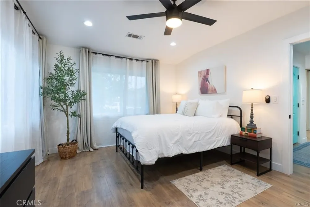 135 Vendome Street Los Angeles, CA 90026