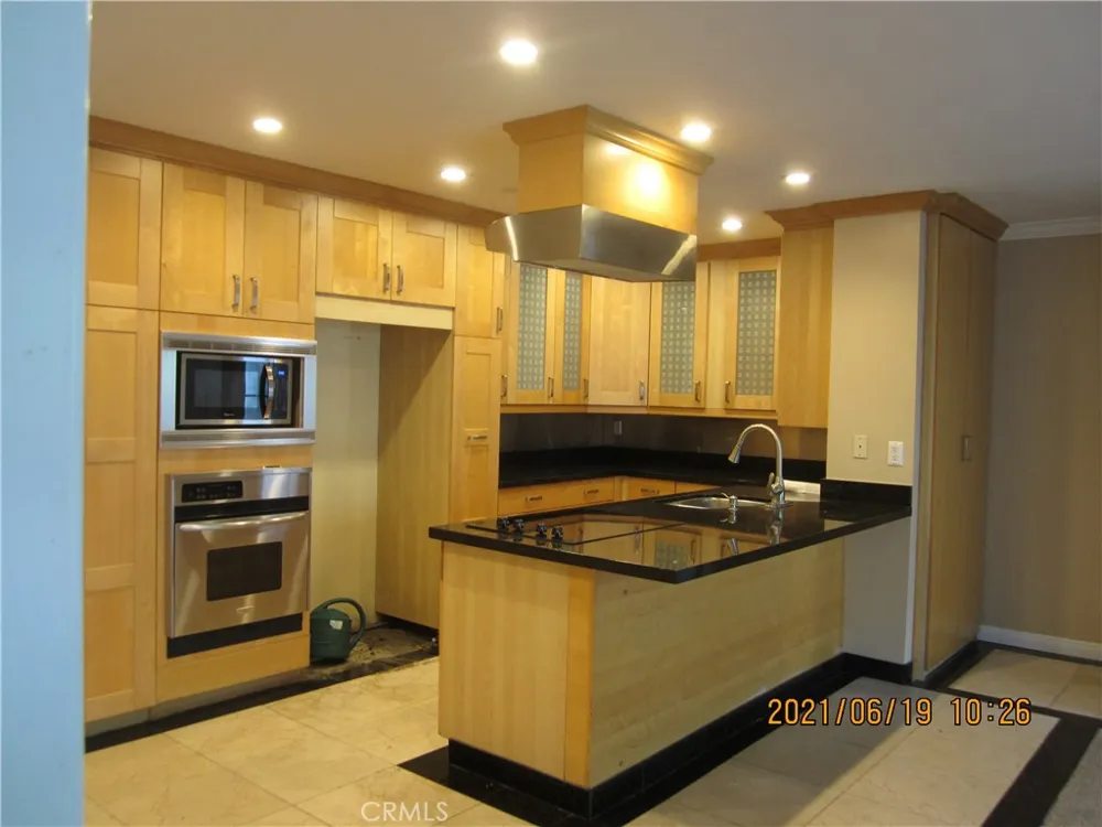 2521 W Sunflower Avenue #M2 Santa Ana, CA 92704