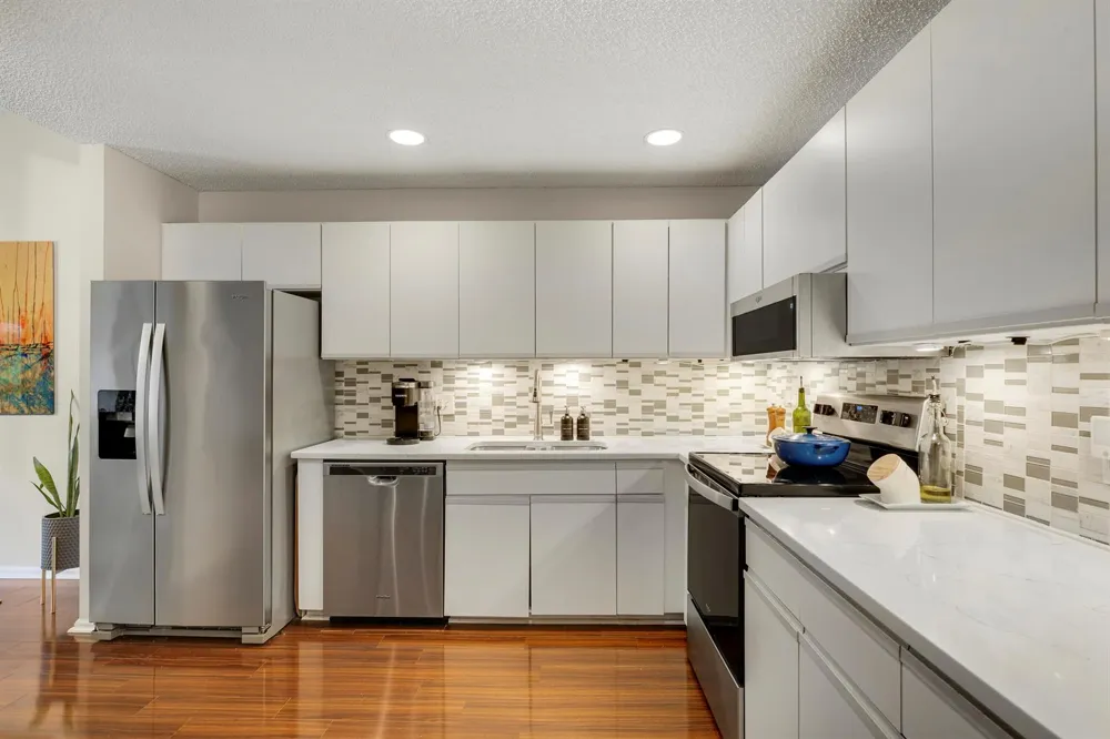 13 LEXINGTON LANE E #G Palm Beach Gardens, FL 33418