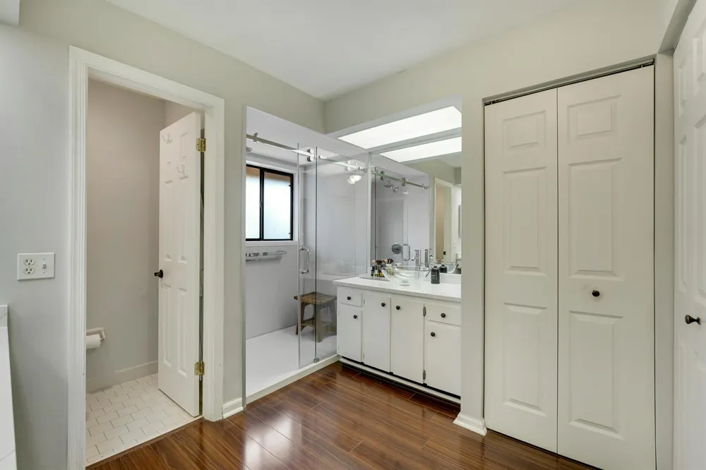 13 LEXINGTON LANE E #G Palm Beach Gardens, FL 33418