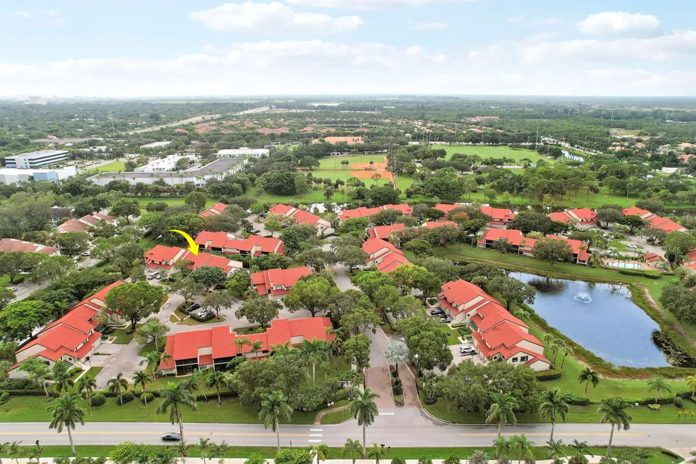 13 LEXINGTON LANE E #G Palm Beach Gardens, FL 33418