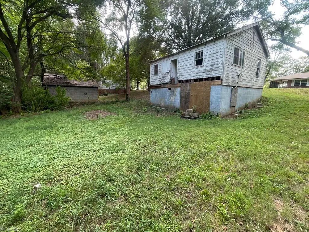 306 Moore Drive Lexington, NC 27292