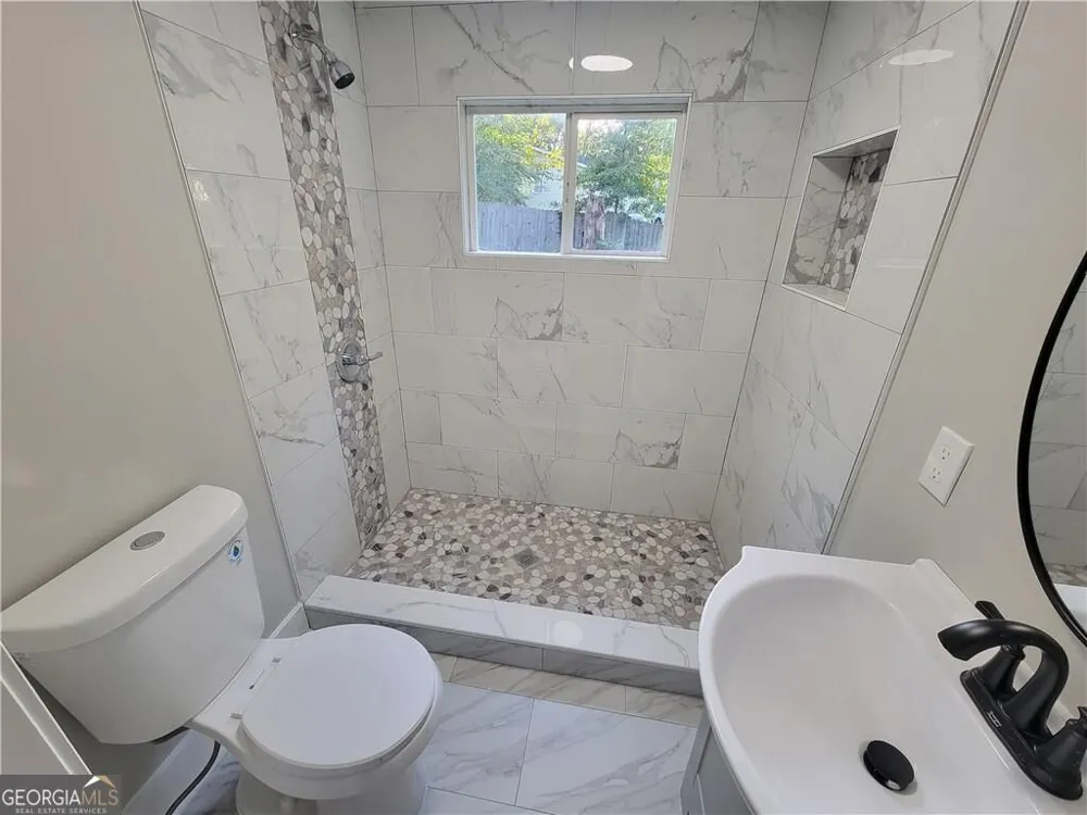 768 Fourth ST Stone Mountain, GA 30083