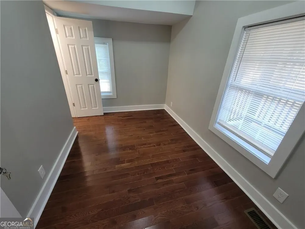 768 Fourth ST Stone Mountain, GA 30083