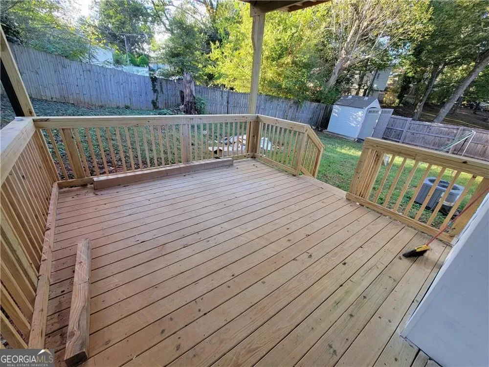 768 Fourth ST Stone Mountain, GA 30083