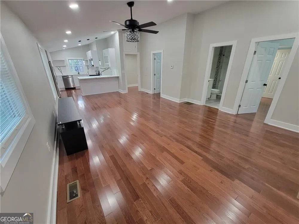 768 Fourth ST Stone Mountain, GA 30083