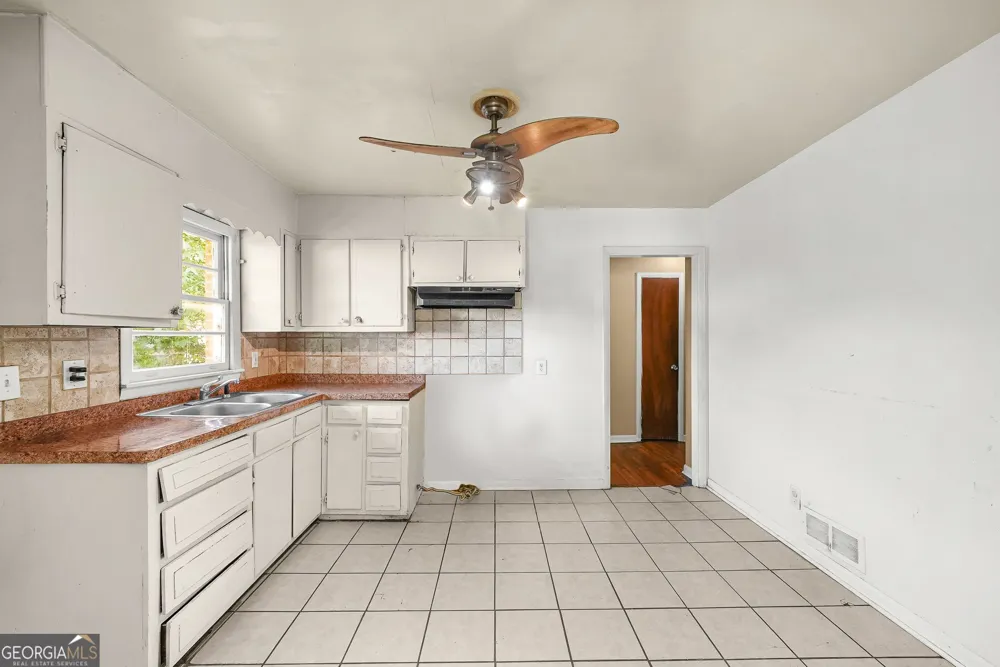 1329 Nash RD NW Atlanta, GA 30331