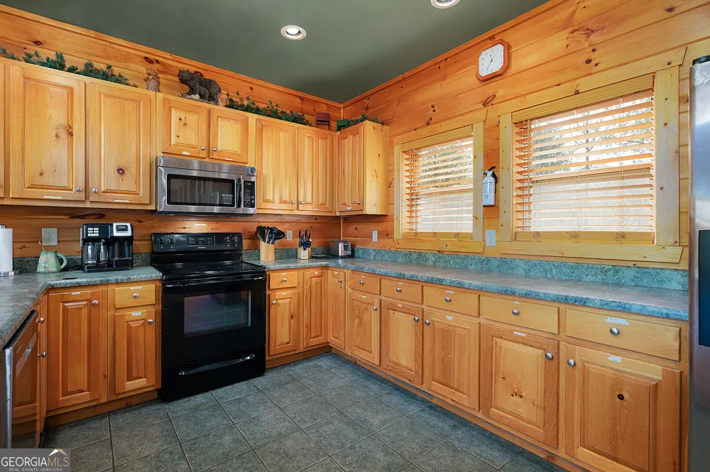 14 Honeysuckle WAY Ellijay, GA 30540