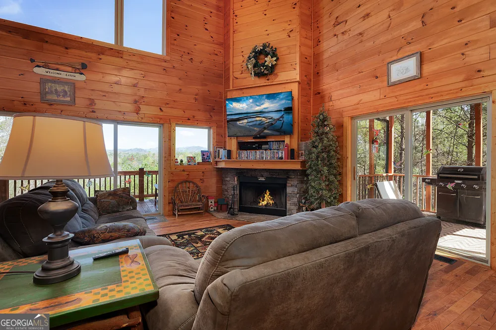 14 Honeysuckle WAY Ellijay, GA 30540