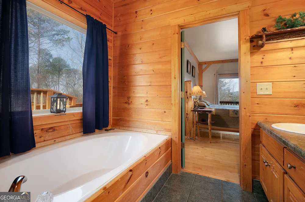 14 Honeysuckle WAY Ellijay, GA 30540