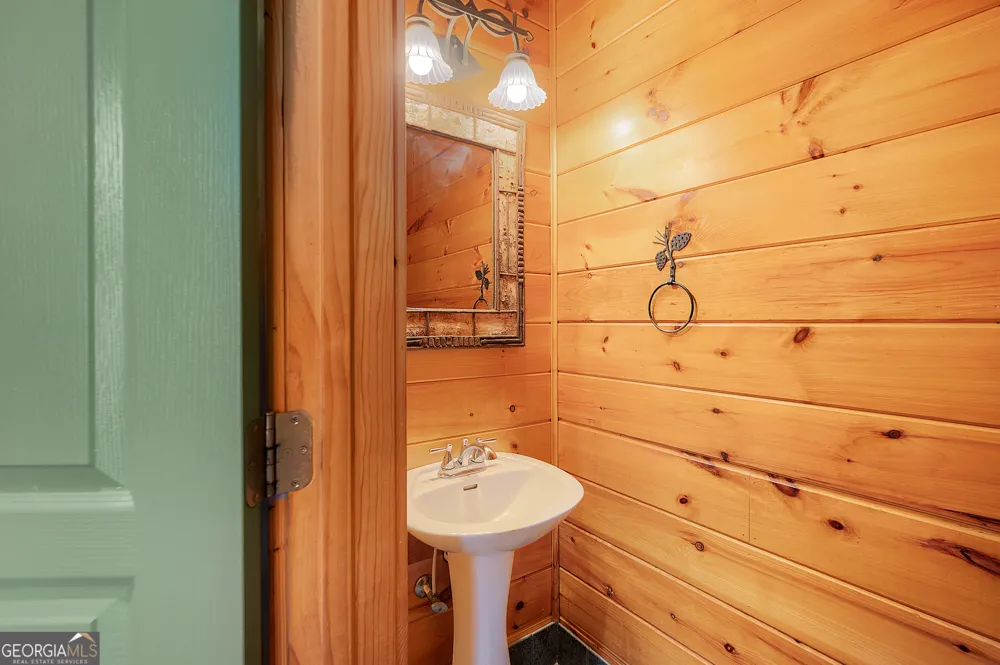 14 Honeysuckle WAY Ellijay, GA 30540
