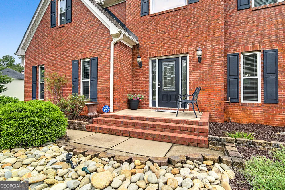 140 Farr Lake DR Tyrone, GA 30290