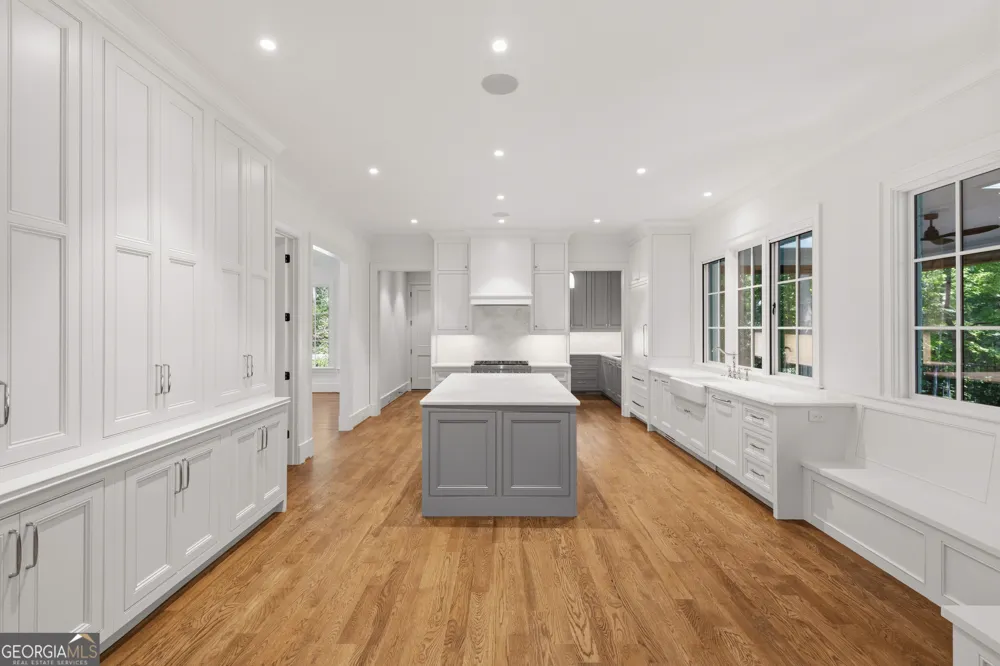 4095 Glen Devon DR NW Atlanta, GA 30327