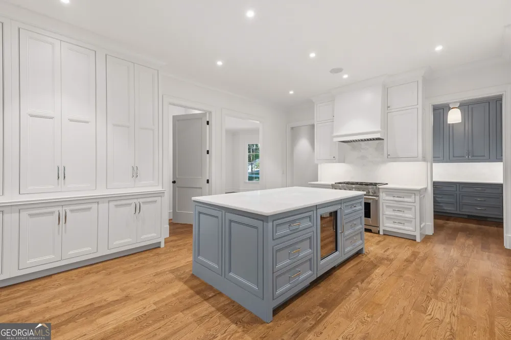 4095 Glen Devon DR NW Atlanta, GA 30327