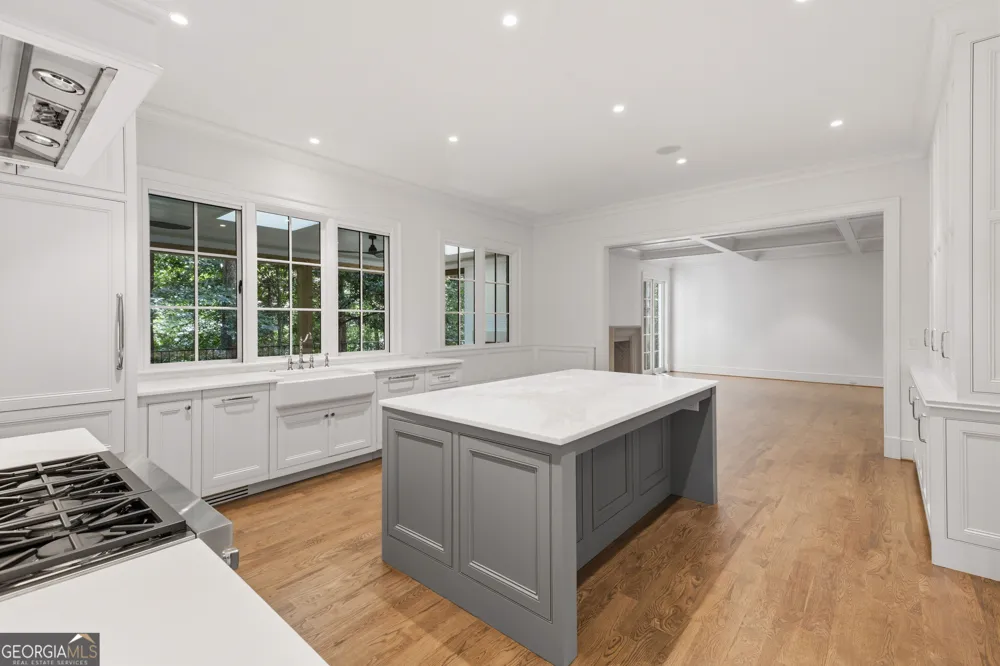 4095 Glen Devon DR NW Atlanta, GA 30327
