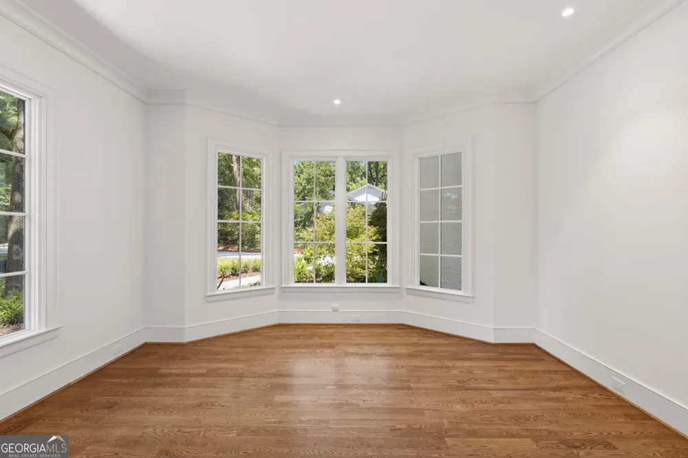 4095 Glen Devon DR NW Atlanta, GA 30327