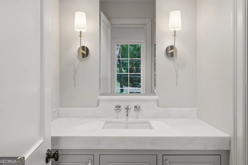 4095 Glen Devon DR NW Atlanta, GA 30327