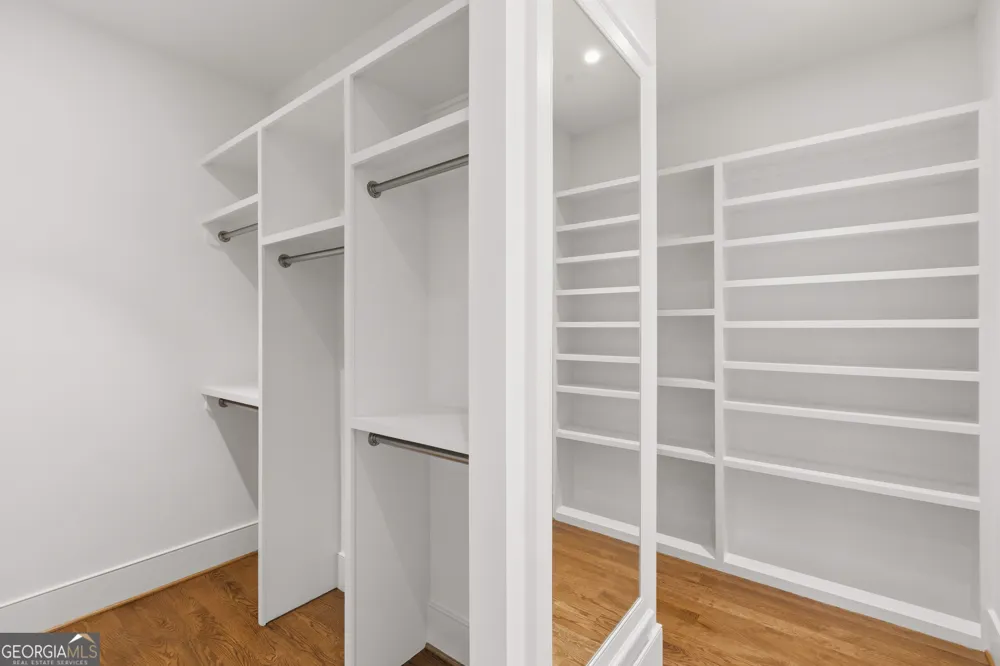 4095 Glen Devon DR NW Atlanta, GA 30327