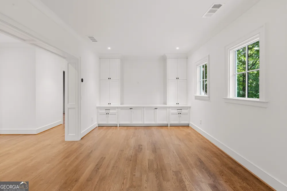 4095 Glen Devon DR NW Atlanta, GA 30327
