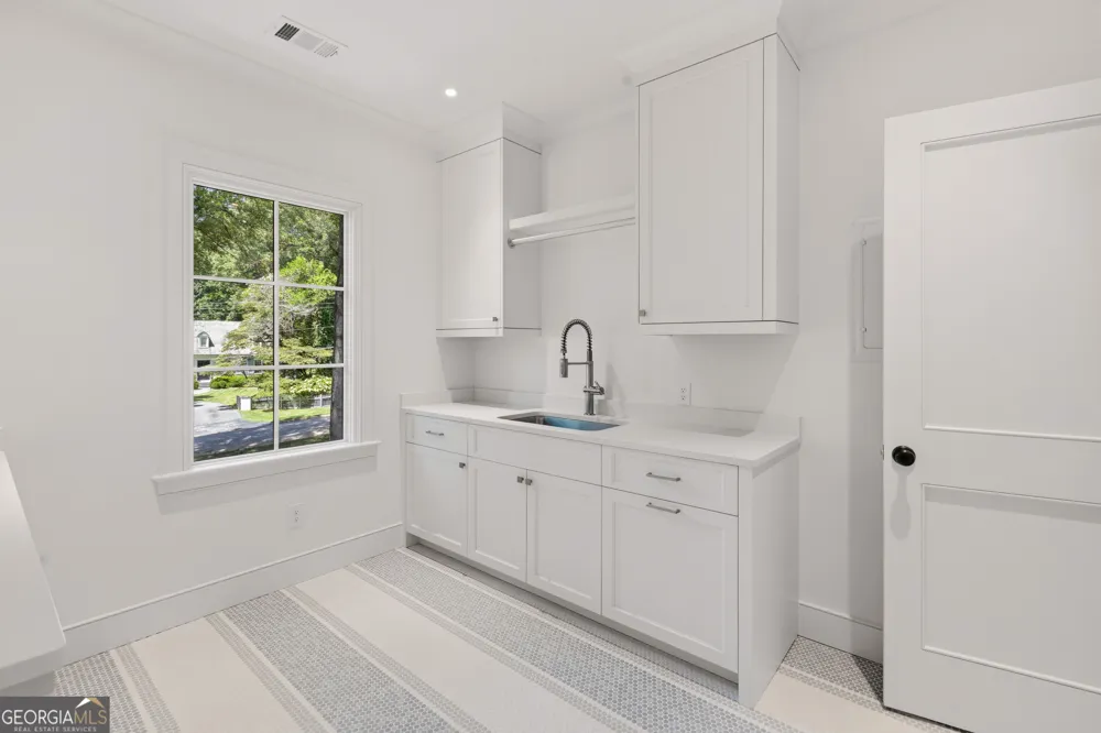 4095 Glen Devon DR NW Atlanta, GA 30327