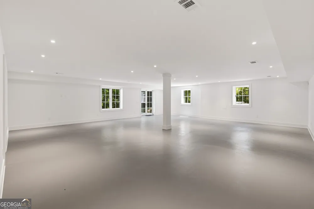 4095 Glen Devon DR NW Atlanta, GA 30327