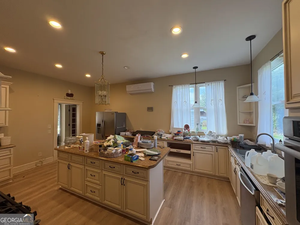 53 W Graham ST Mcrae-Helena, GA 31055