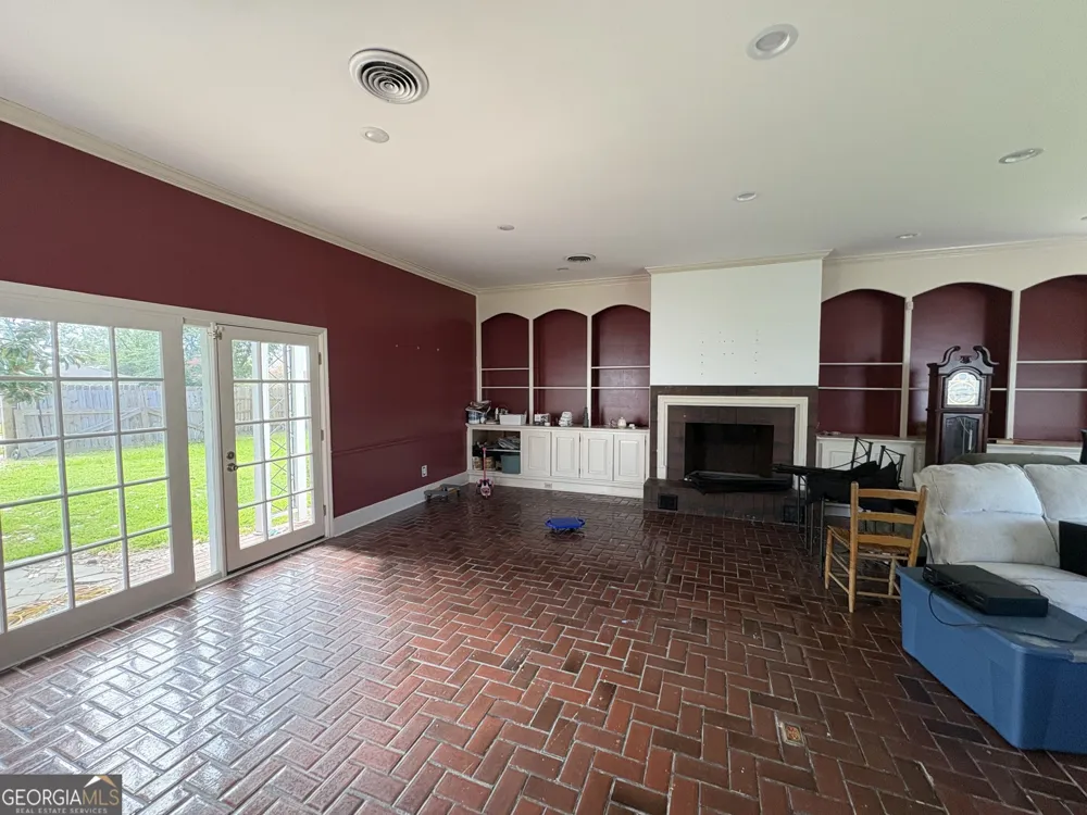 53 W Graham ST Mcrae-Helena, GA 31055