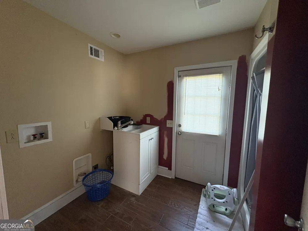 53 W Graham ST Mcrae-Helena, GA 31055