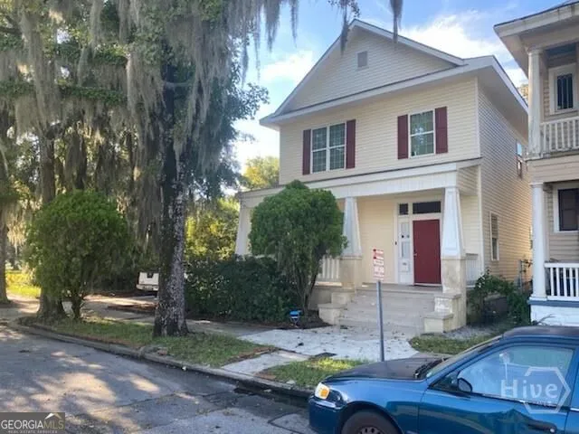 523 W 44th ST Savannah, GA 31405